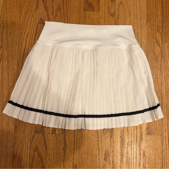 OFFLINE By Aerie All Aces White Pleated Tennis Skort NWT - Picture 11 of 15